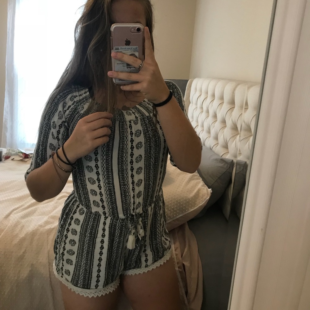 Abercrombie Black and white romper